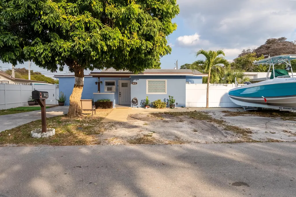 1432 SW 26th Avenue Fort Lauderdale FL 33312