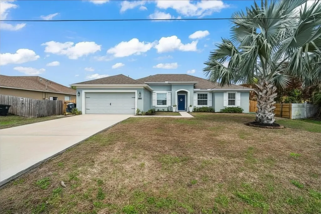 2141 SW Leafy Road Port St Lucie FL 34953