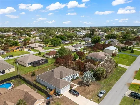 2141 SW Leafy Road Port St Lucie FL 34953