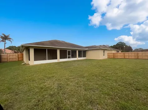 5864 NW Hann Drive Port St Lucie FL 34986