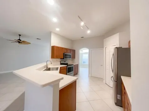 5864 NW Hann Drive Port St Lucie FL 34986