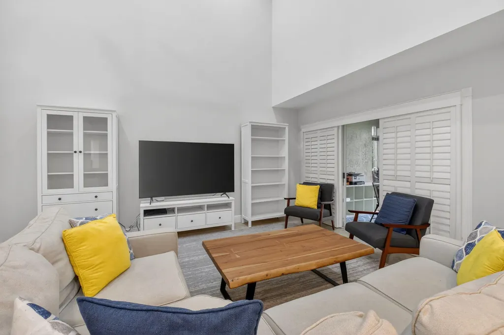9105 S Boca Gardens Circle S Boca Raton FL 33496
