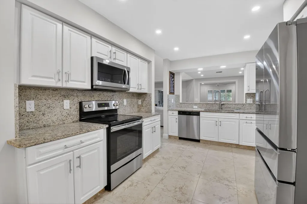 9105 S Boca Gardens Circle S Boca Raton FL 33496