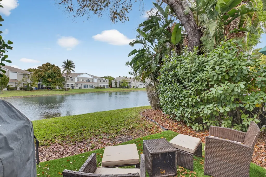 9105 S Boca Gardens Circle S Boca Raton FL 33496