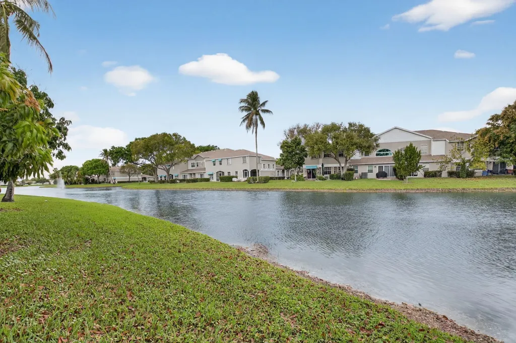 9105 S Boca Gardens Circle S Boca Raton FL 33496