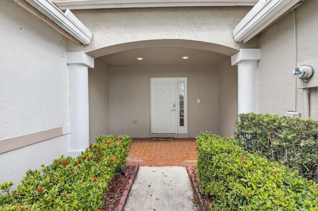 9105 S Boca Gardens Circle S Boca Raton FL 33496