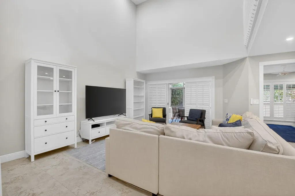 9105 S Boca Gardens Circle S Boca Raton FL 33496