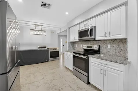 9105 S Boca Gardens Circle S Boca Raton FL 33496