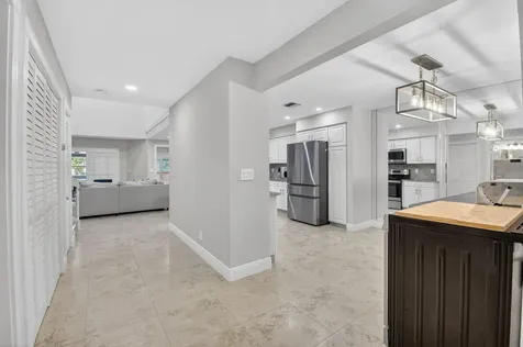 9105 S Boca Gardens Circle S Boca Raton FL 33496