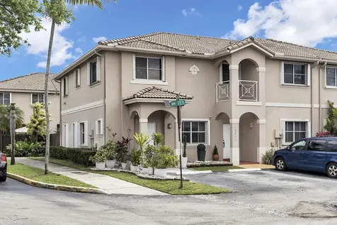 16637 NW 73rd Place Miami Lakes FL 33014