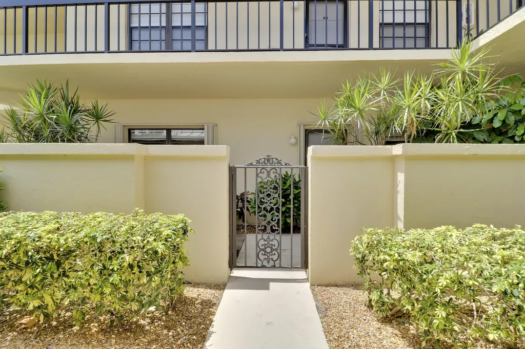 375 S Beach Road Jupiter FL 33469
