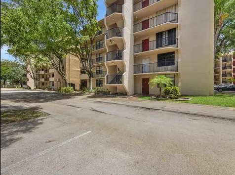3550 Blue Lake Drive Pompano Beach FL 33064