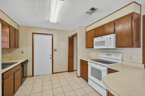 1332 W 33rd Street Riviera Beach FL 33404