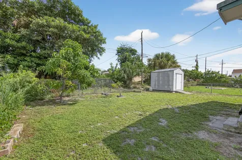 1332 W 33rd Street Riviera Beach FL 33404