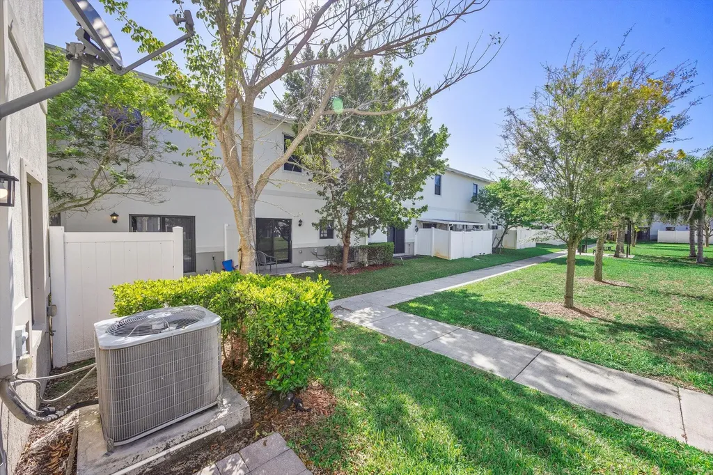 751 SW 11th Street Florida City FL 33034