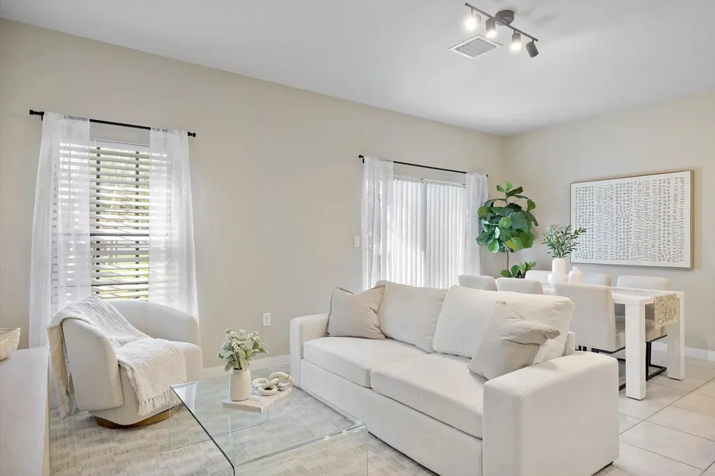 751 SW 11th Street Florida City FL 33034