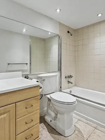 5171 W Oakland Park Boulevard Lauderdale Lakes FL 33313