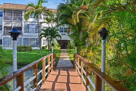 5171 W Oakland Park Boulevard Lauderdale Lakes FL 33313