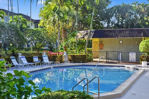 5171 W Oakland Park Boulevard Lauderdale Lakes FL 33313