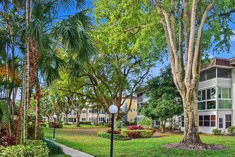 5171 W Oakland Park Boulevard Lauderdale Lakes FL 33313
