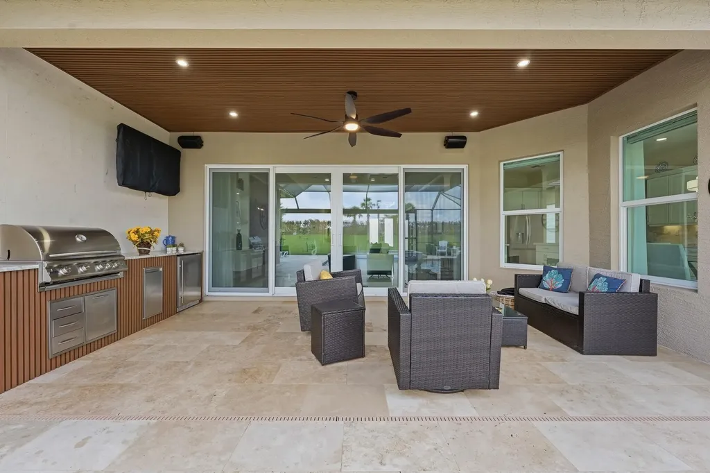 11968 SW Whitewater Falls Court Port St Lucie FL 34987