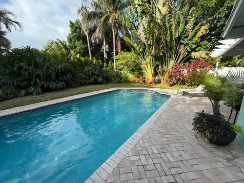 1568 NE 39th Street Oakland Park FL 33334