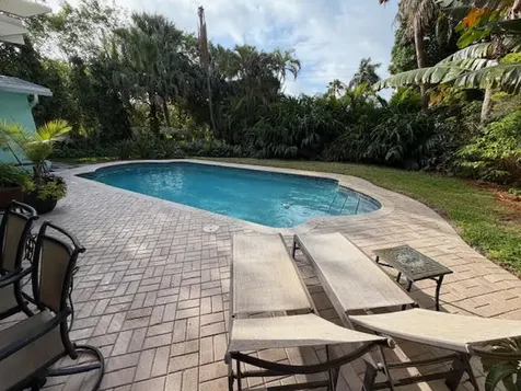 1568 NE 39th Street Oakland Park FL 33334
