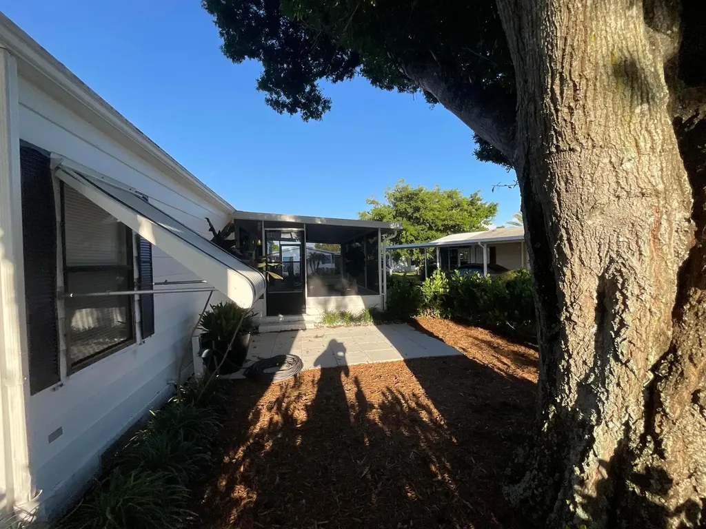 920 Sun Acres Lane Boynton Beach FL 33436