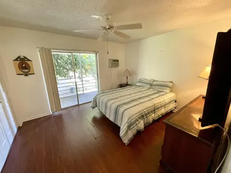 201 Canterbury I West Palm Beach FL 33417