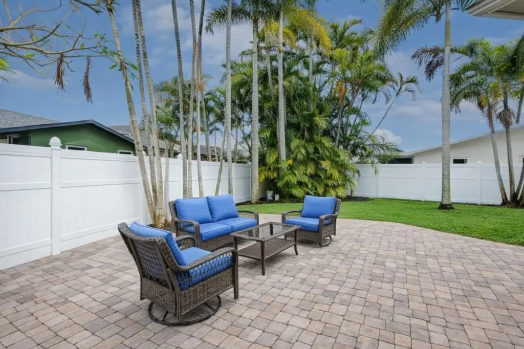 23153 SW 60th Way Boca Raton FL 33428
