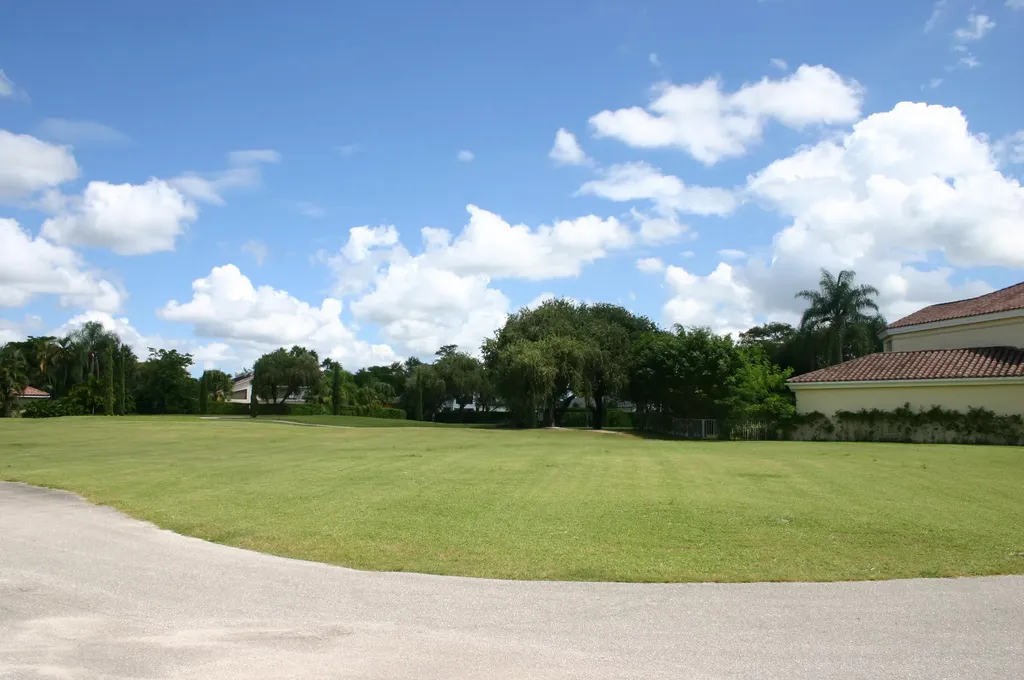 2390 Muir Circle Wellington FL 33414