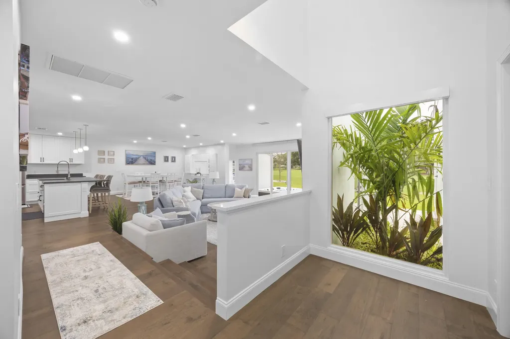 17235 Bay Street Jupiter FL 33477