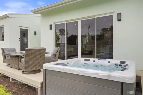 17235 Bay Street Jupiter FL 33477