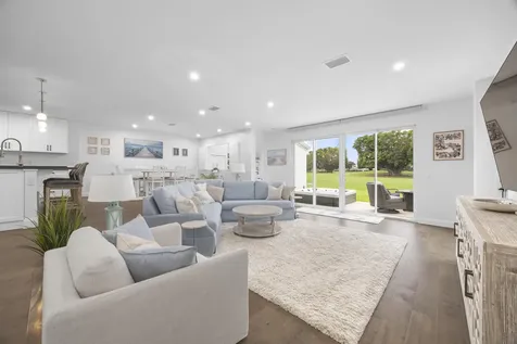 17235 Bay Street Jupiter FL 33477
