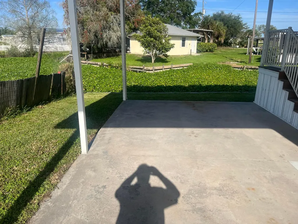 1753 West Avenue Moore Haven FL 33471