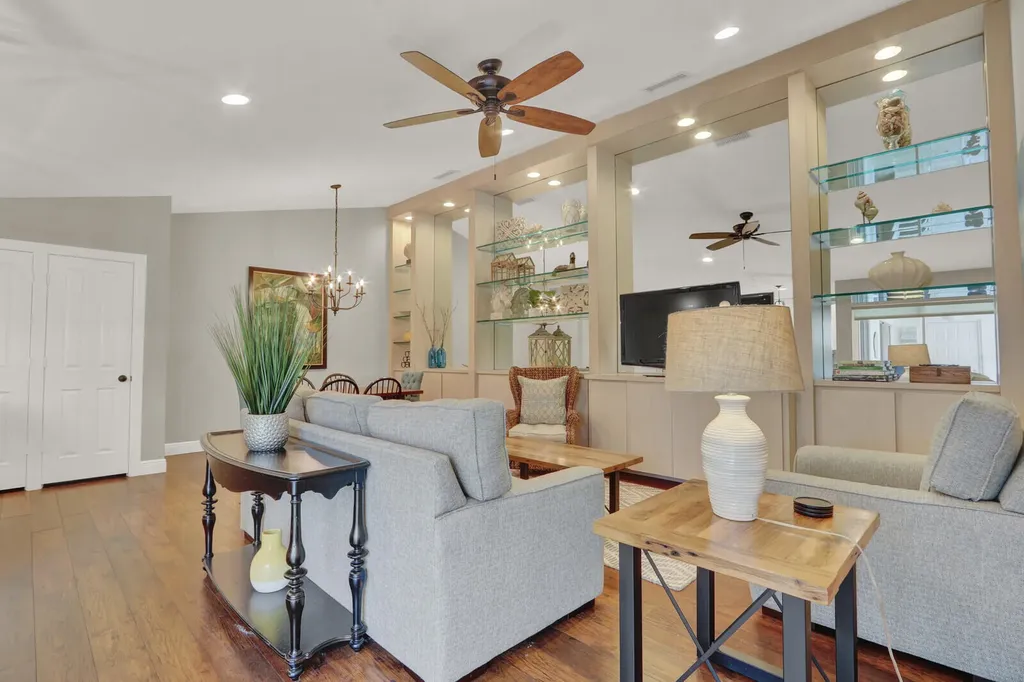 9701 Chapman Oak Court Palm Beach Gardens FL 33410
