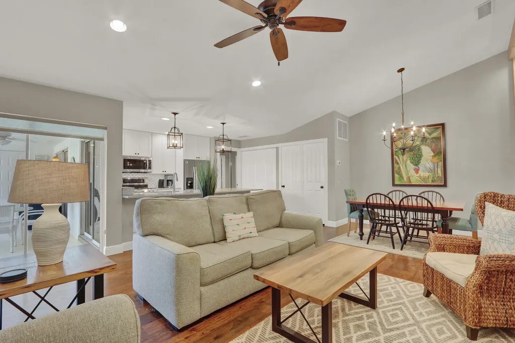 9701 Chapman Oak Court Palm Beach Gardens FL 33410