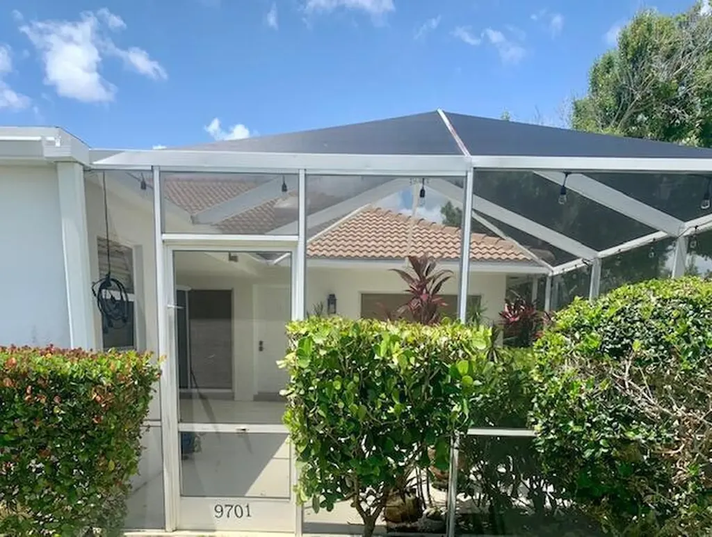 9701 Chapman Oak Court Palm Beach Gardens FL 33410