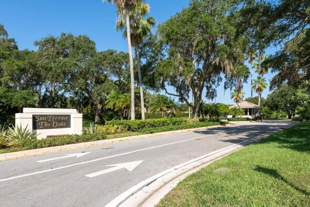 9701 Chapman Oak Court Palm Beach Gardens FL 33410