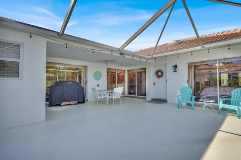 9701 Chapman Oak Court Palm Beach Gardens FL 33410