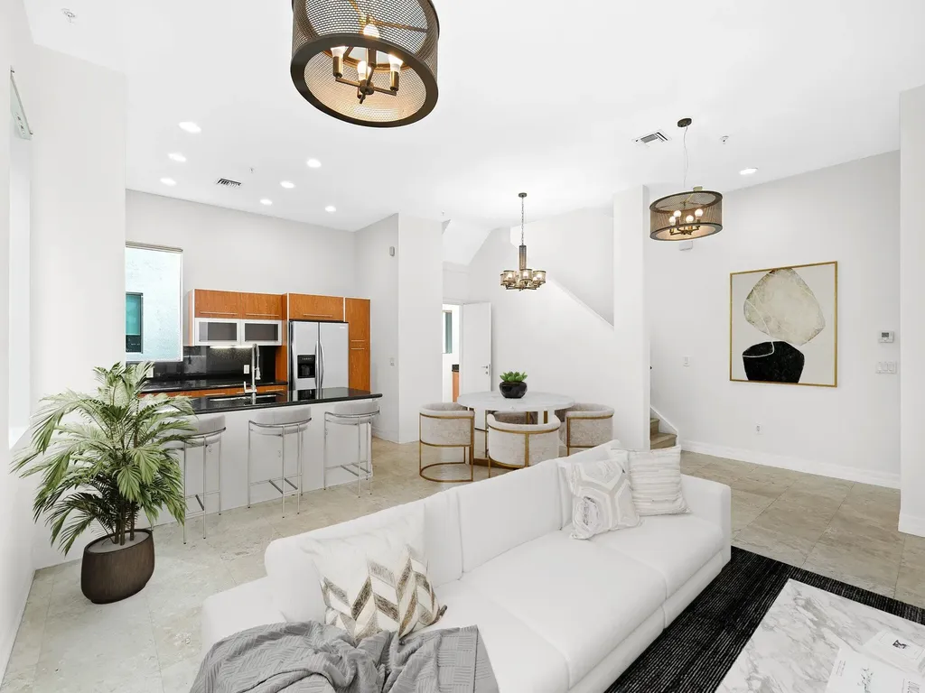 775 NE 4th Avenue Fort Lauderdale FL 33304