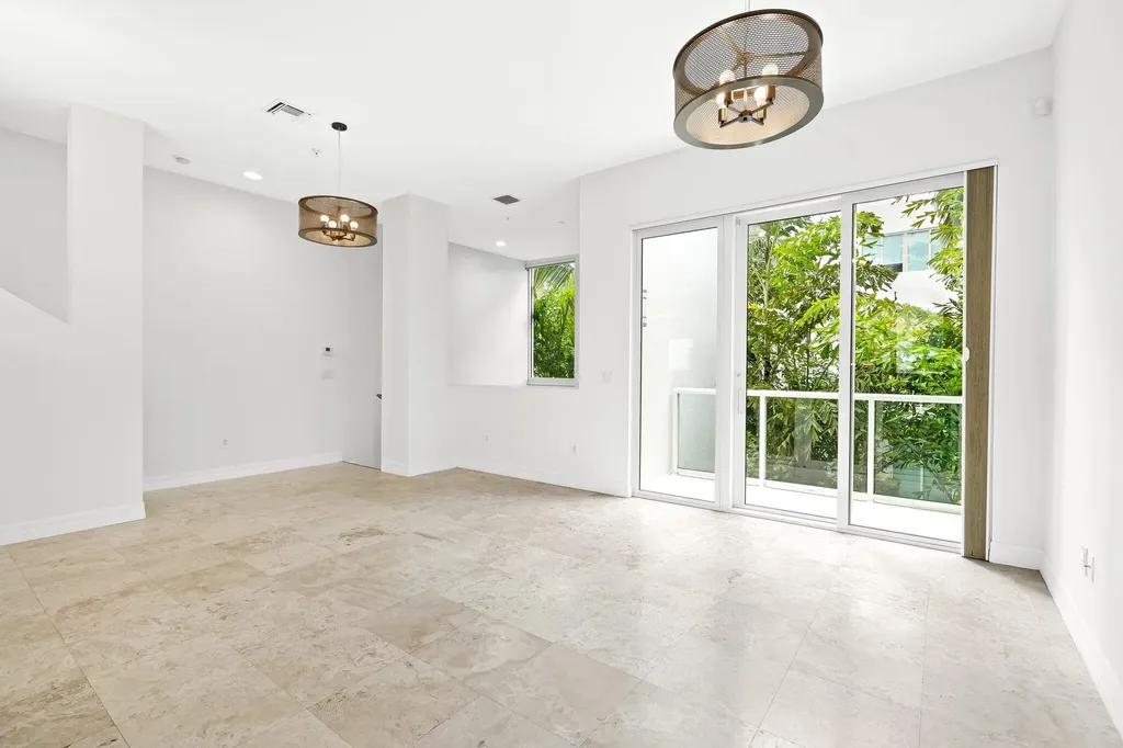 775 NE 4th Avenue Fort Lauderdale FL 33304