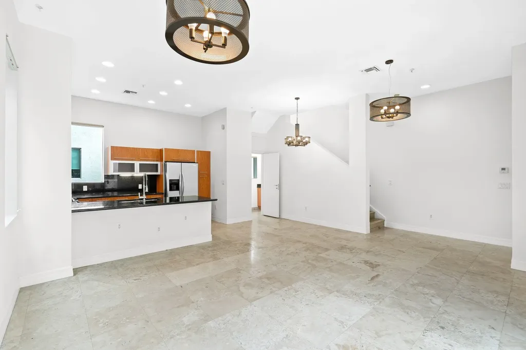775 NE 4th Avenue Fort Lauderdale FL 33304