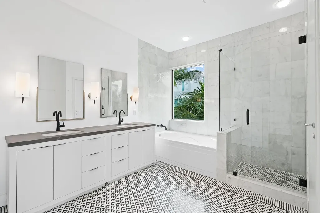 775 NE 4th Avenue Fort Lauderdale FL 33304