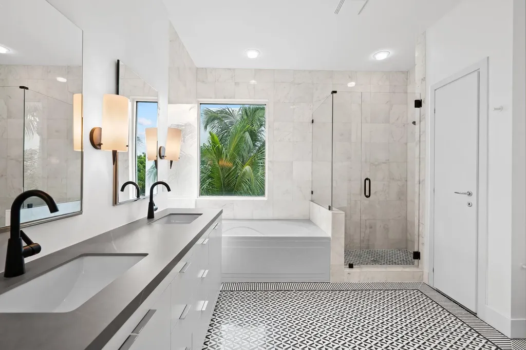 775 NE 4th Avenue Fort Lauderdale FL 33304