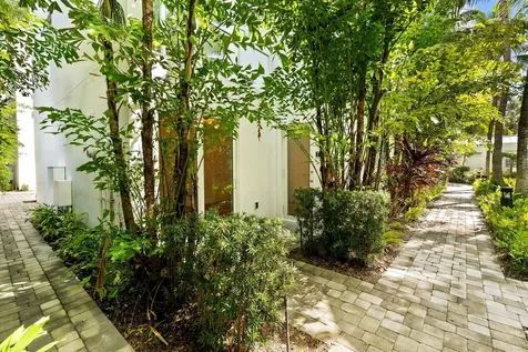 775 NE 4th Avenue Fort Lauderdale FL 33304