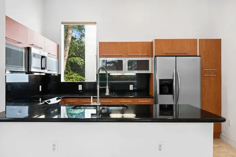 775 NE 4th Avenue Fort Lauderdale FL 33304