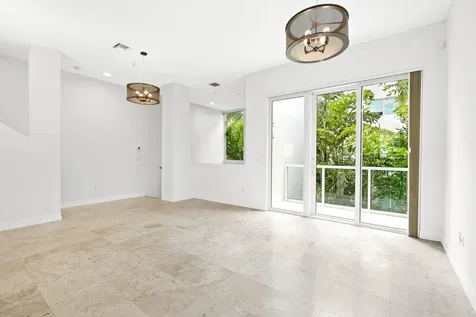 775 NE 4th Avenue Fort Lauderdale FL 33304