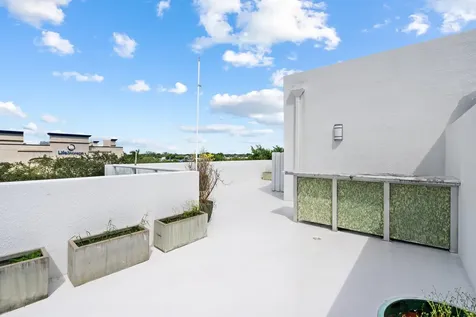 775 NE 4th Avenue Fort Lauderdale FL 33304