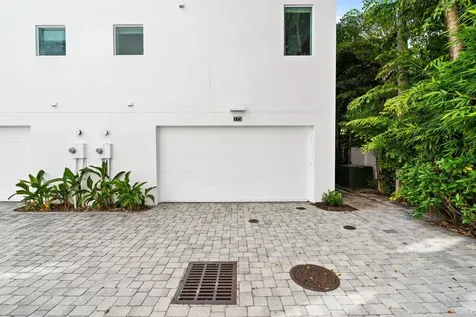 775 NE 4th Avenue Fort Lauderdale FL 33304